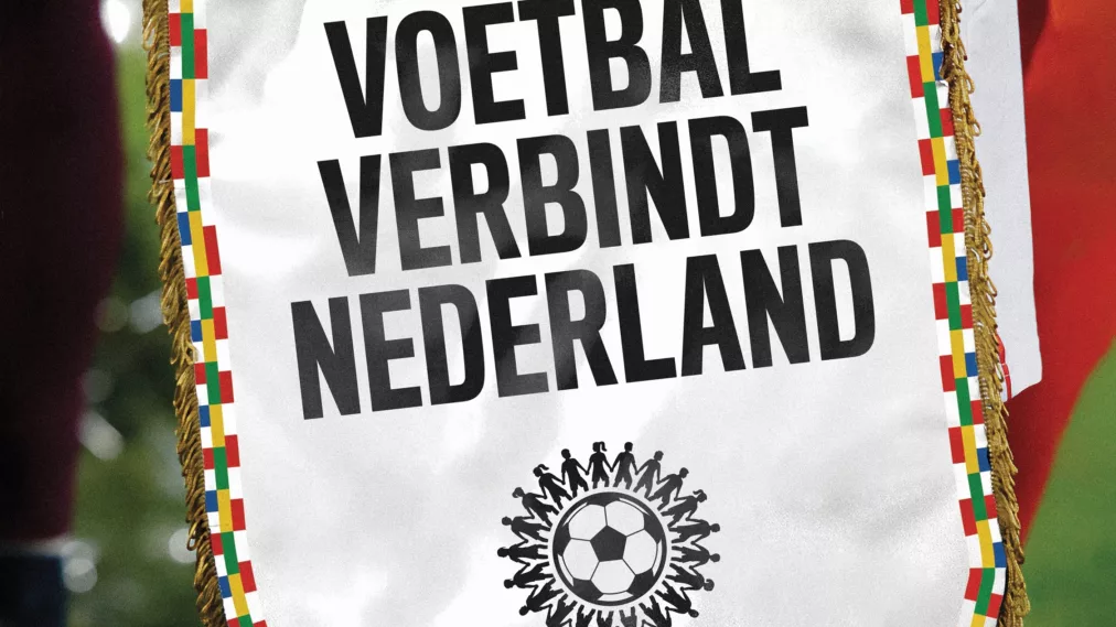Voetbal verbindt Nederland socials 1x1